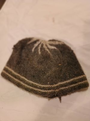 Hat 79, an unidentified hat